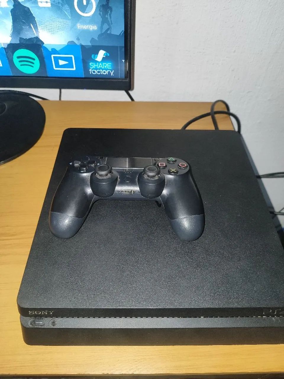 Ps4 slim 1T 