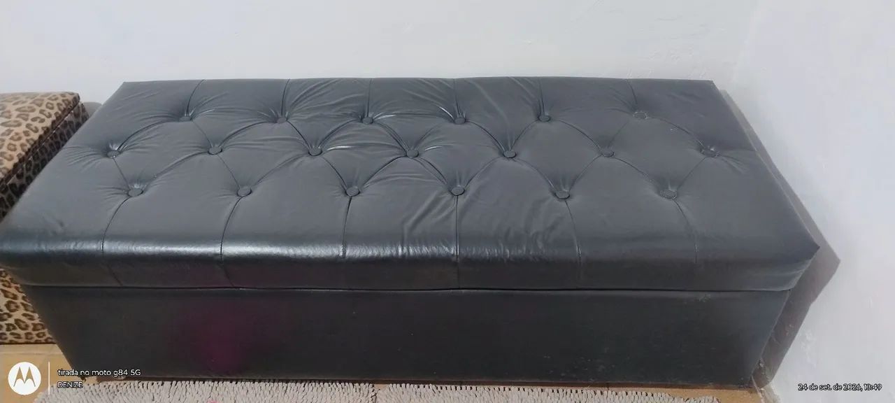 Sofazinho baú pé de cama 
