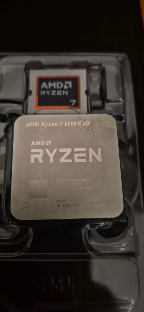 AMD Ryzen 7 5700X3D (8C/16T, 96MB 3D V-Cache) - Impecável 