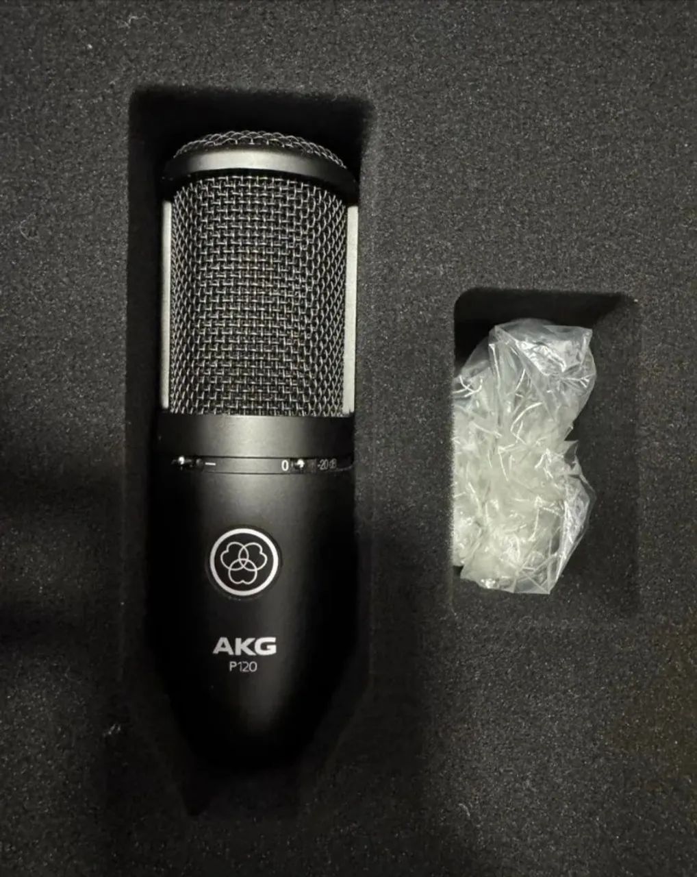 Microfone condensador AKG P120