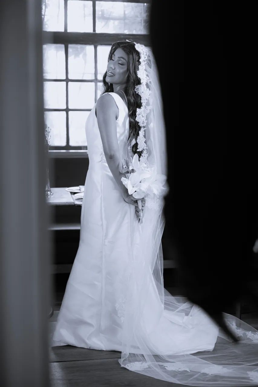 Vestido de Noiva Dani Benício + Véu  - Foto 2