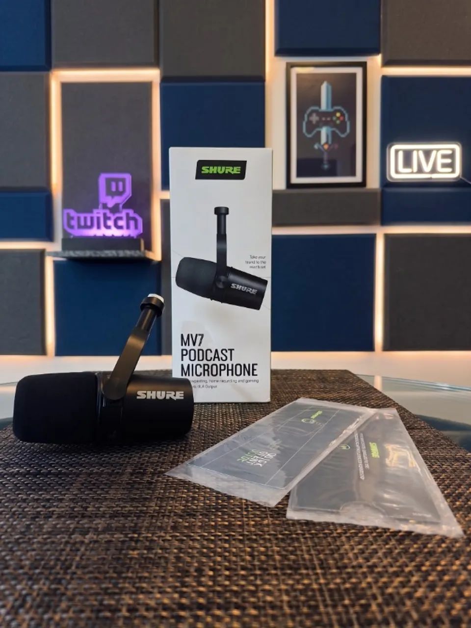 Microfone Shure MV7 USB / XLR Podcast e Streaming Profissional Impecável