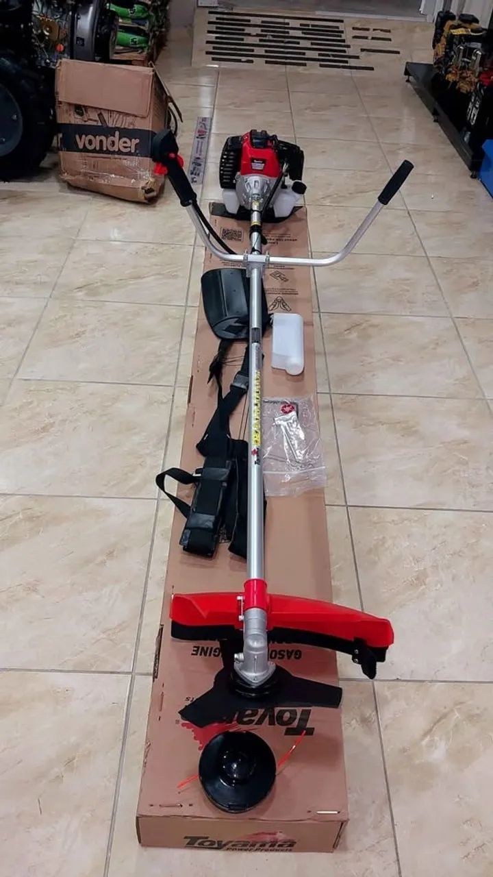 Roçadeira a gasolina motor 2hp e 52cc RT52L 2T C/ acessorios