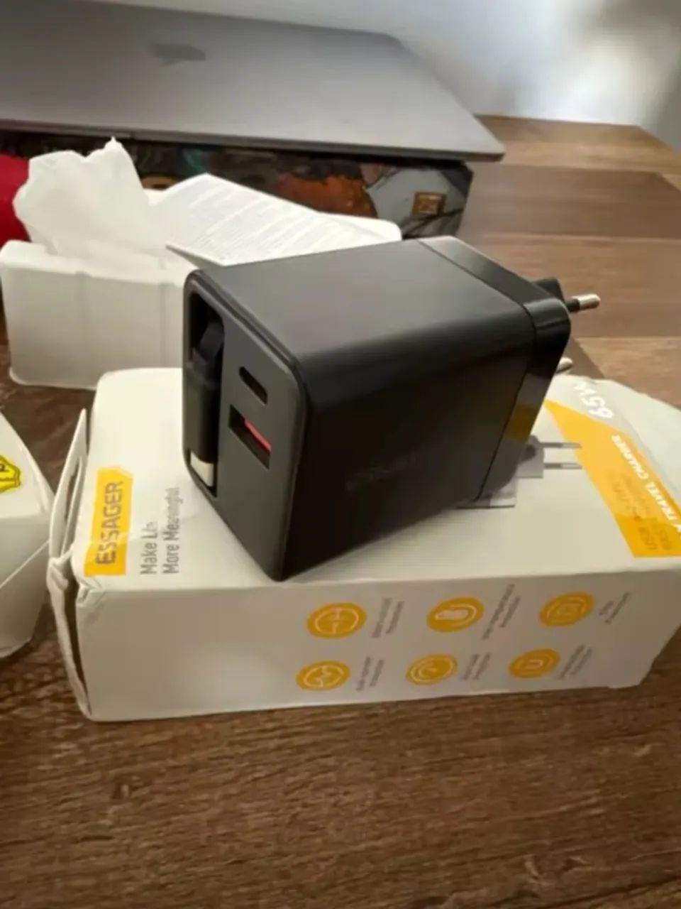  Carregador GaN Essager 65W | Cabo Retrátil USB-C