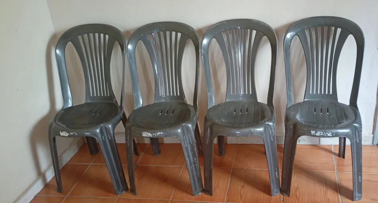 Cadeira De Plástico 