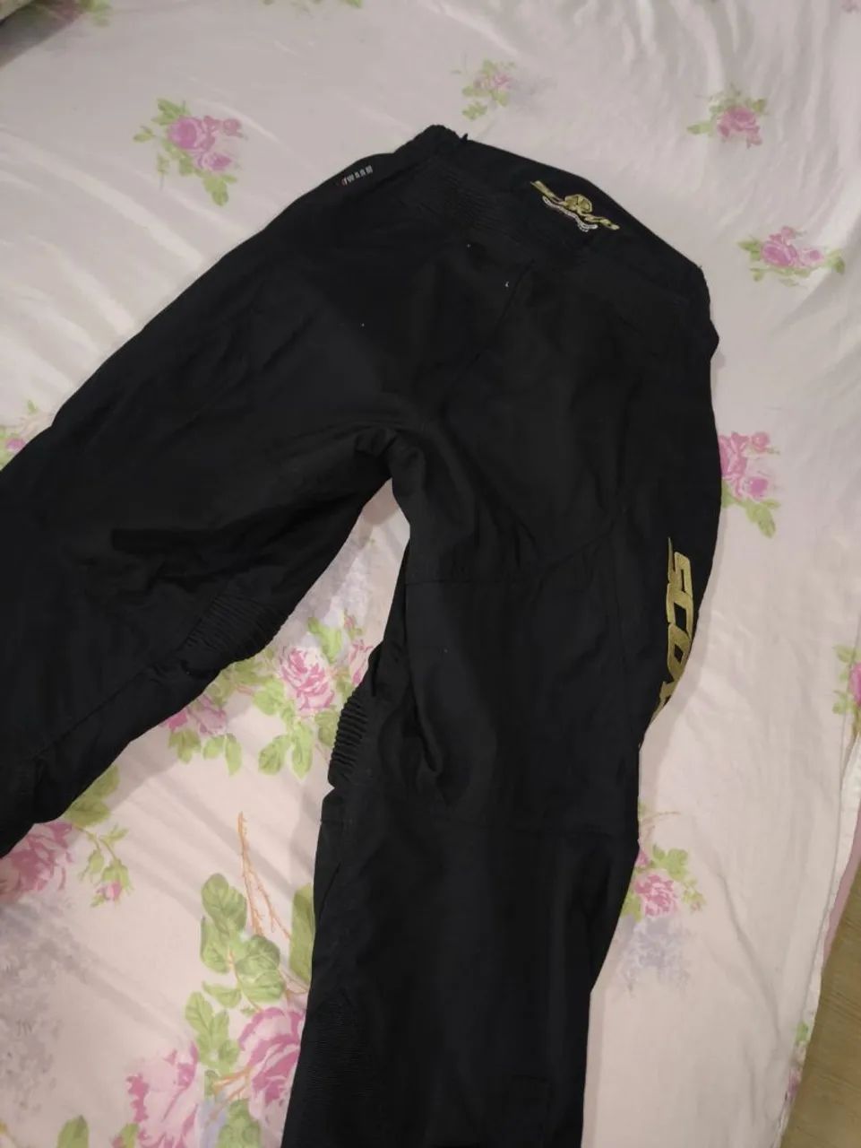 Conjunto jaqueta e calça com proteções  - Foto 3