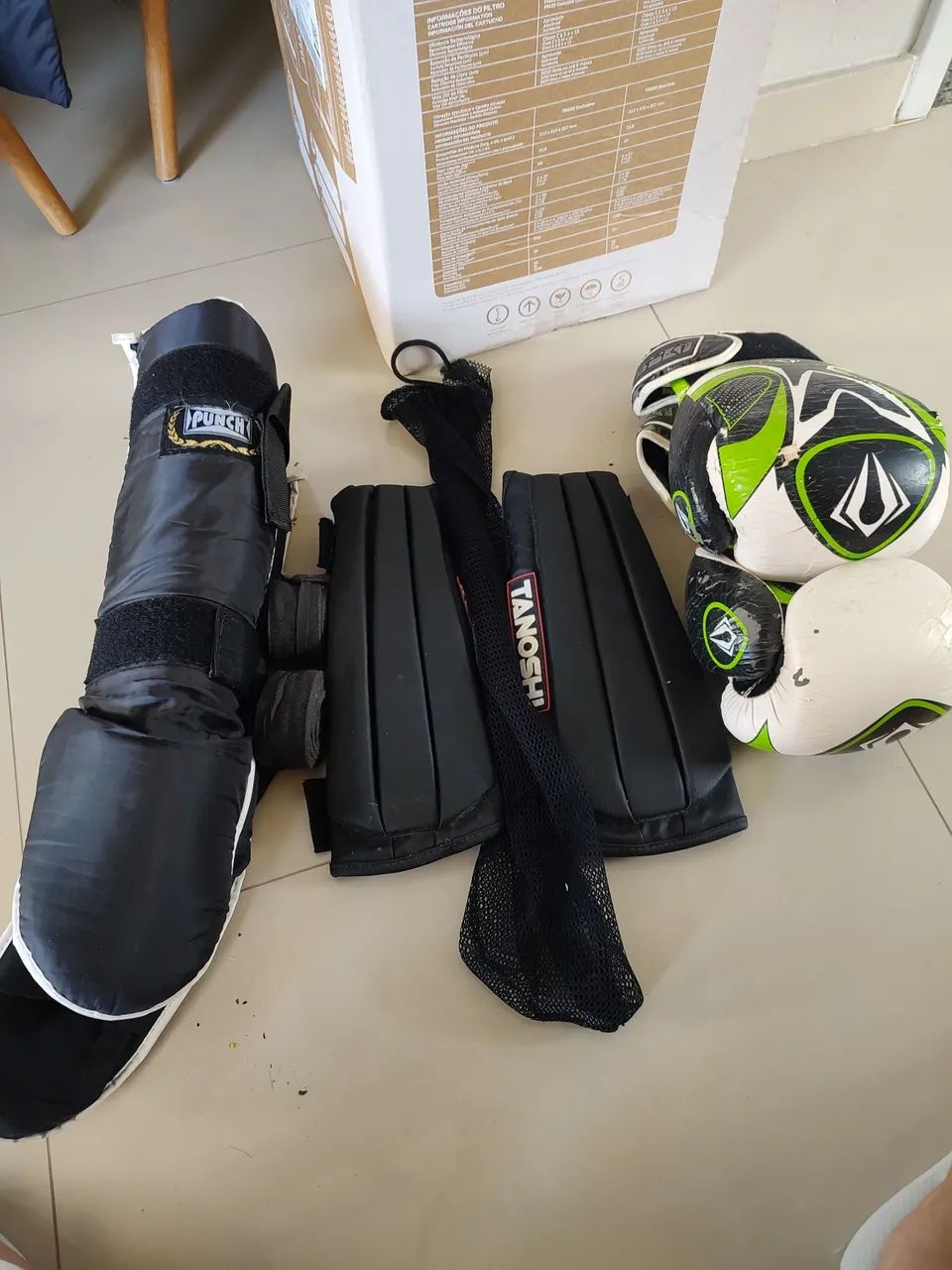 Luva de boxe,2 caneleiras e atadura. - Foto 2
