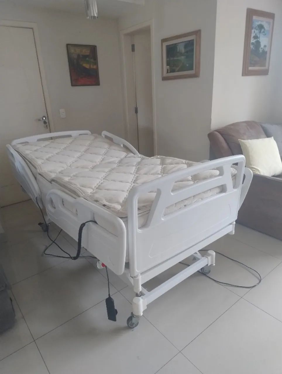 Cama hospitalar motorizada  - Foto 3