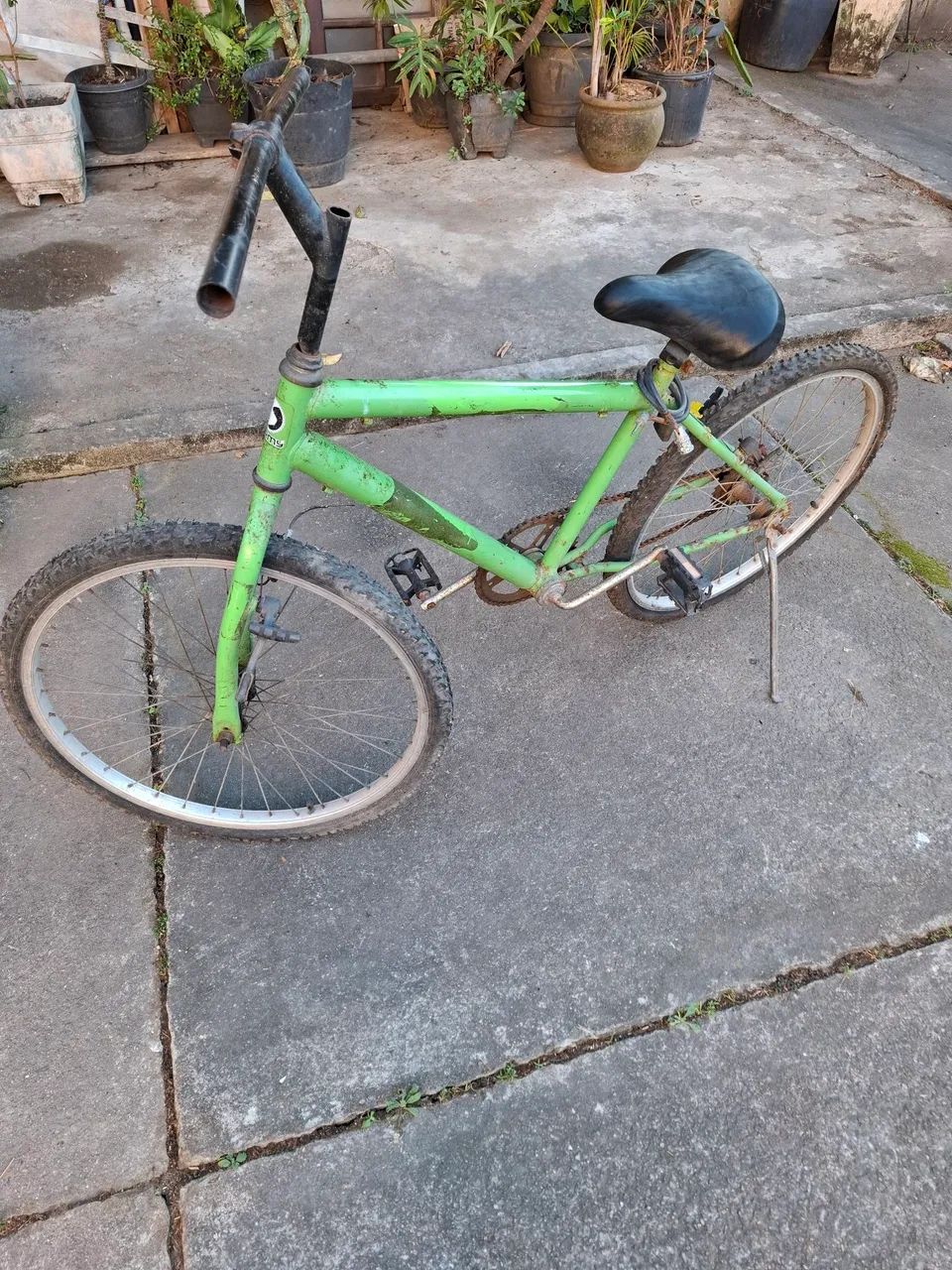 Bicicleta aro 24 precisando de ajuste e trocar Guidão  - Foto 2