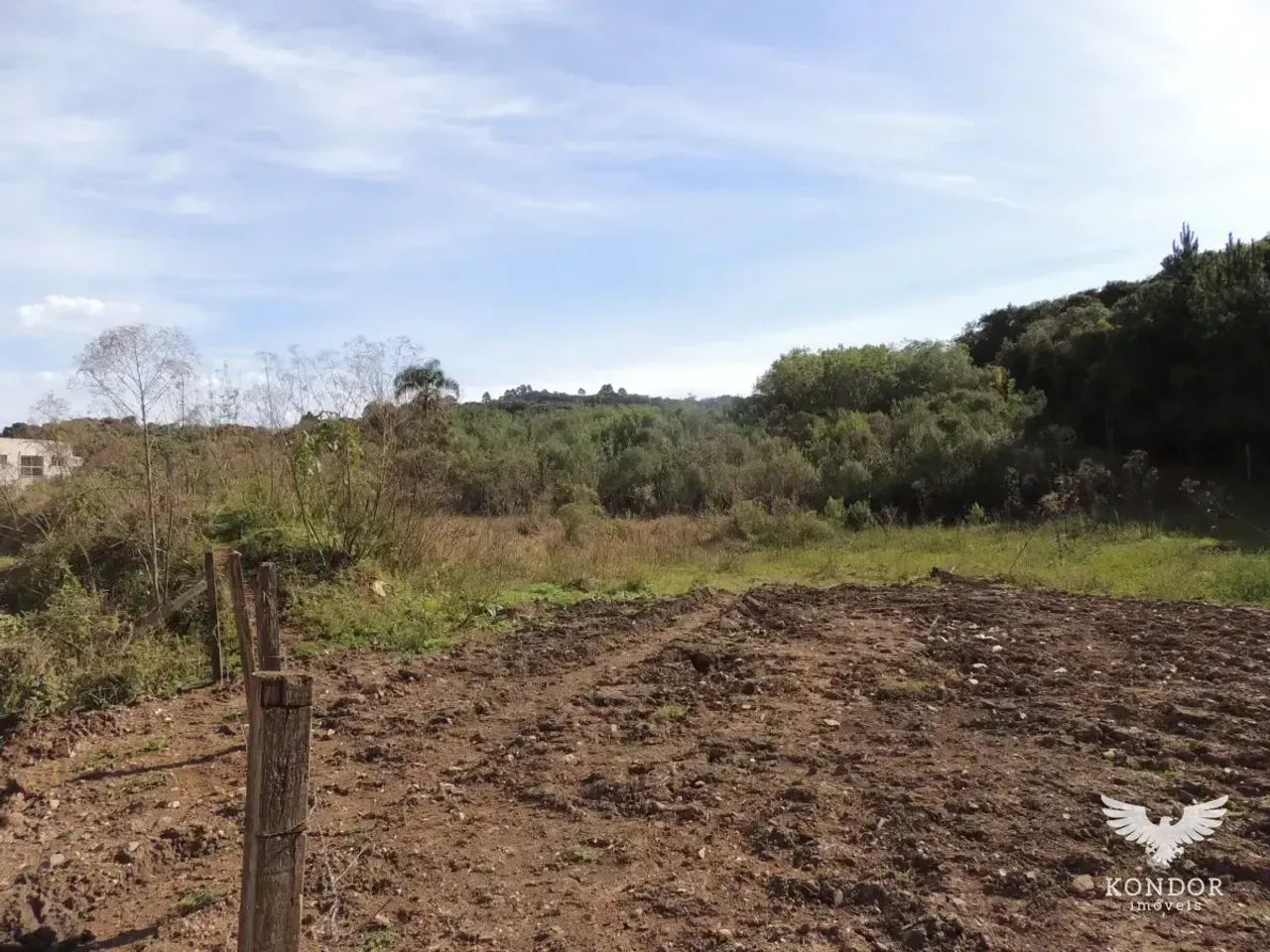 Terreno em CAMPO MAGRO com 9.822,70m² - Foto 2