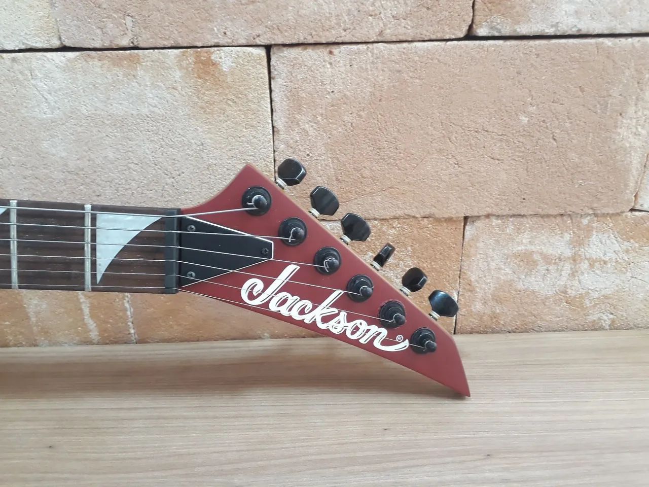 Guitarra jackson decada de 80 ( em excelente estado) - Foto 3