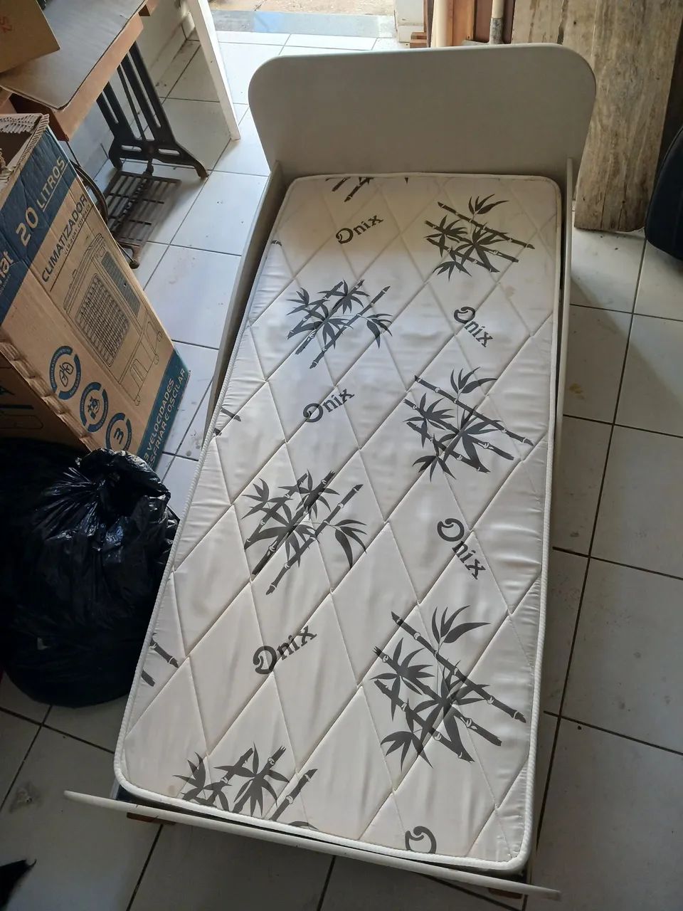 Vendo cama e colchão infantil  - Foto 4