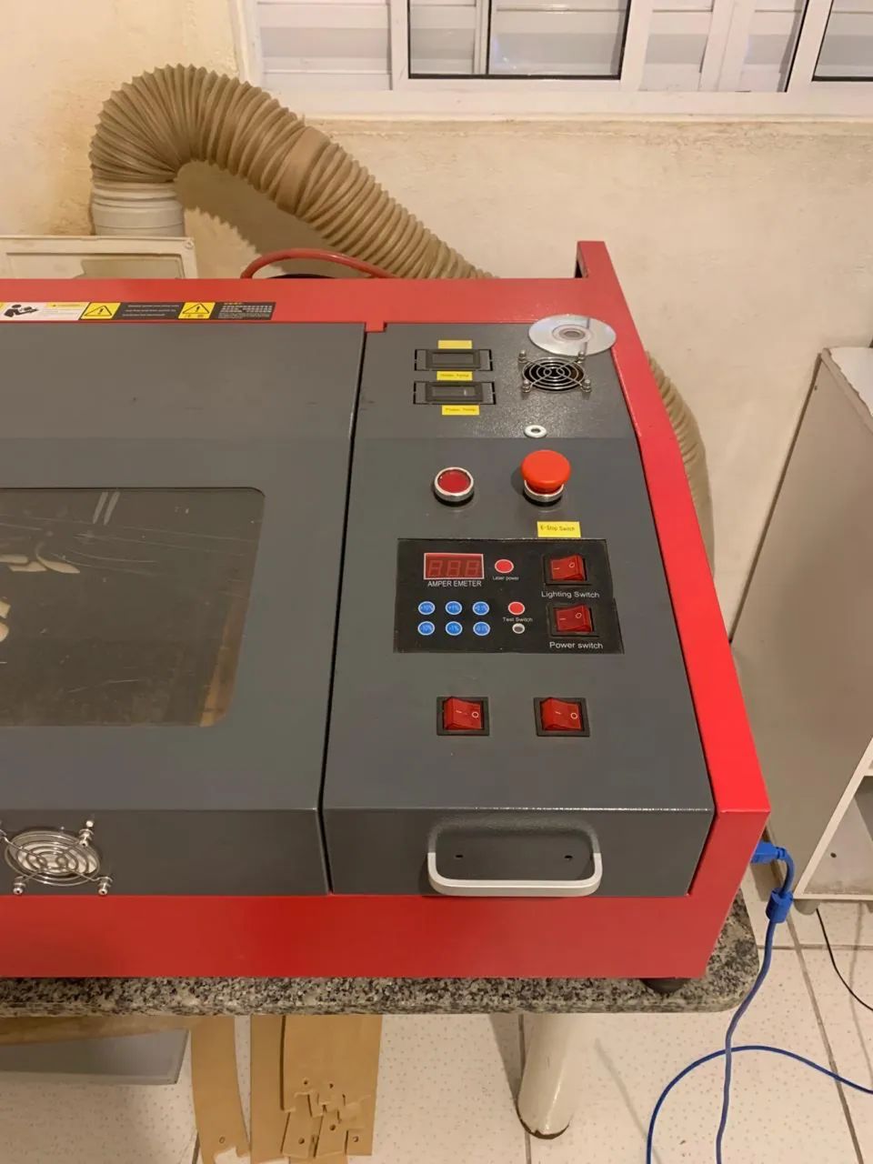 Máquina Laser CNC 40W - Excelente Estado