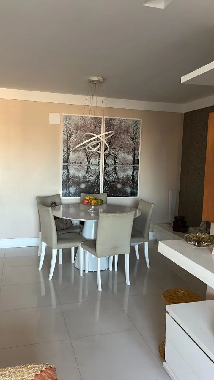 Mesa de jantar redonda 