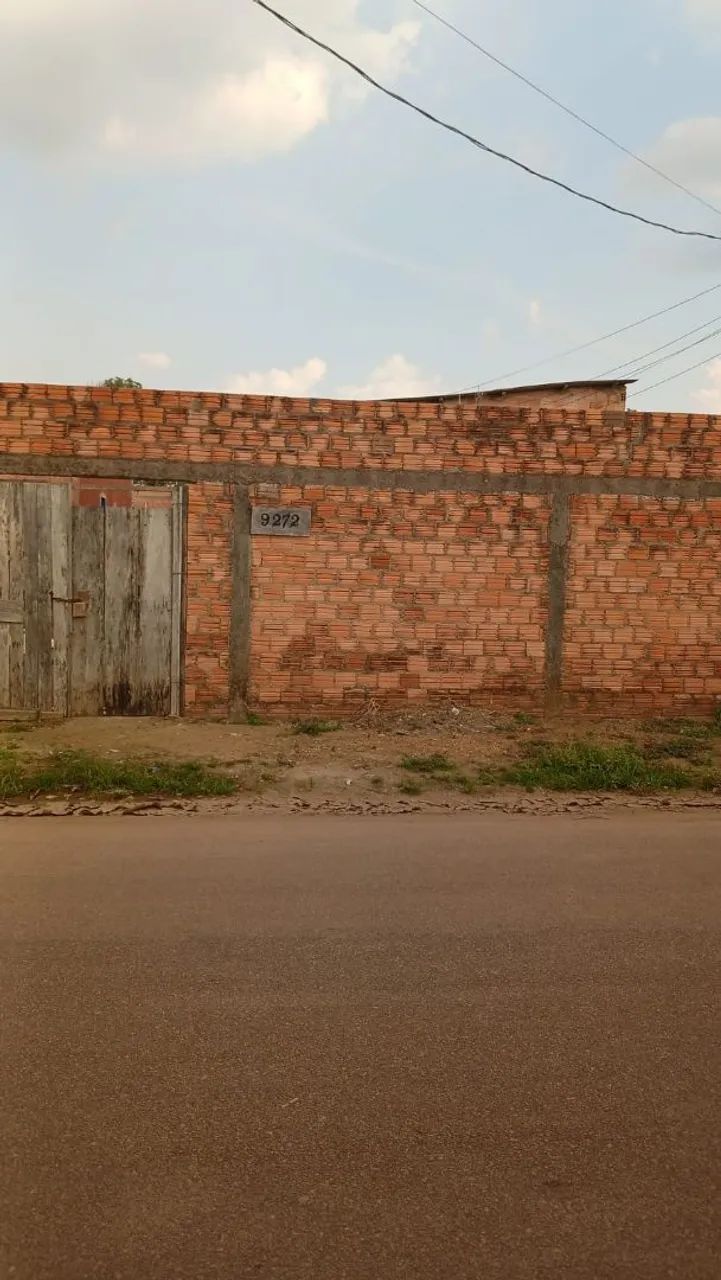 Casa avenda em ótima localização 