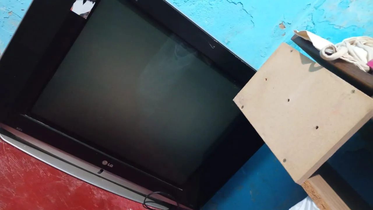 Vendo essa tv  - Foto 2