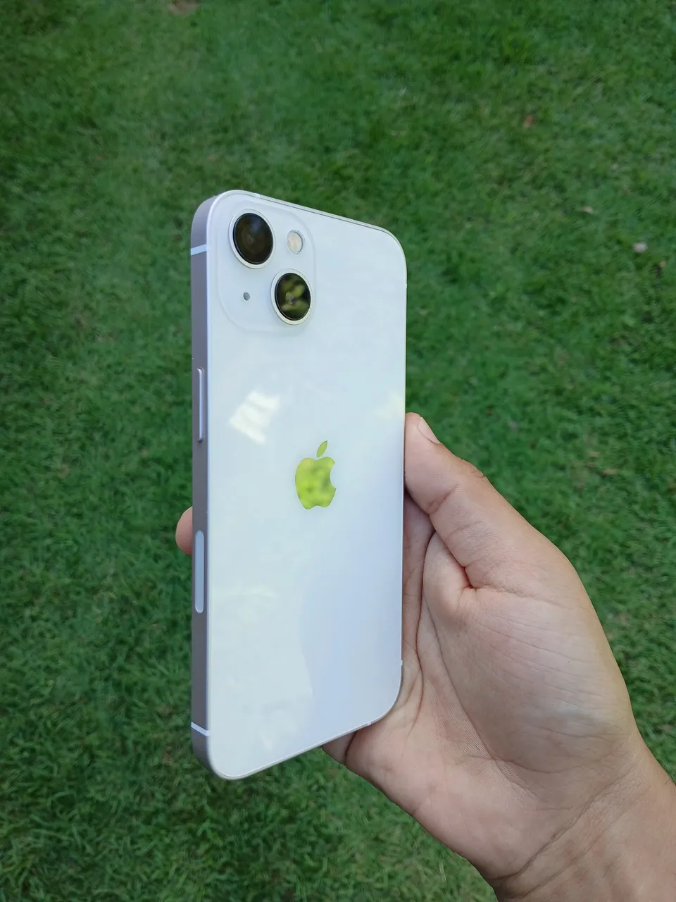 iPhone 13 Branco 128GB Seminovo - Conservado e Funcionando