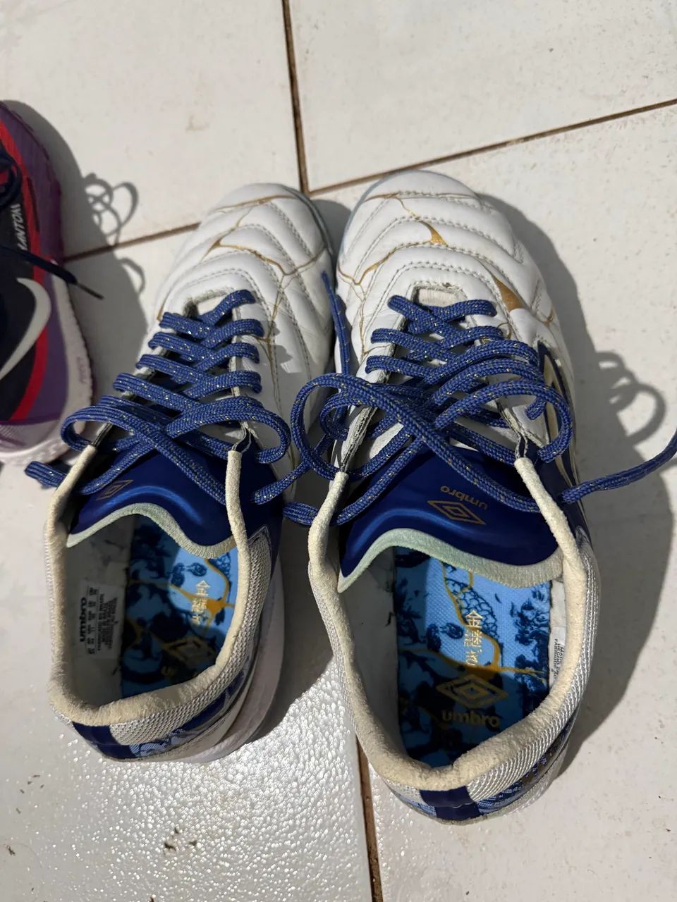 Vendo chuteira Umbro Master Class n43 - Foto 3