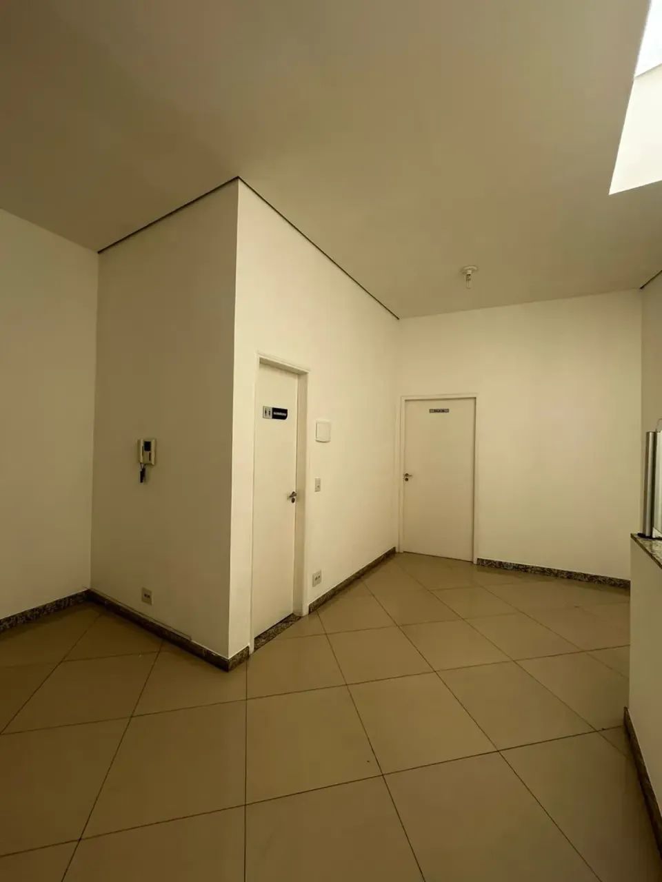 Conjunto de Salas - Aluga-se Juntas ou Separadas - Excelente localização - Foto 4