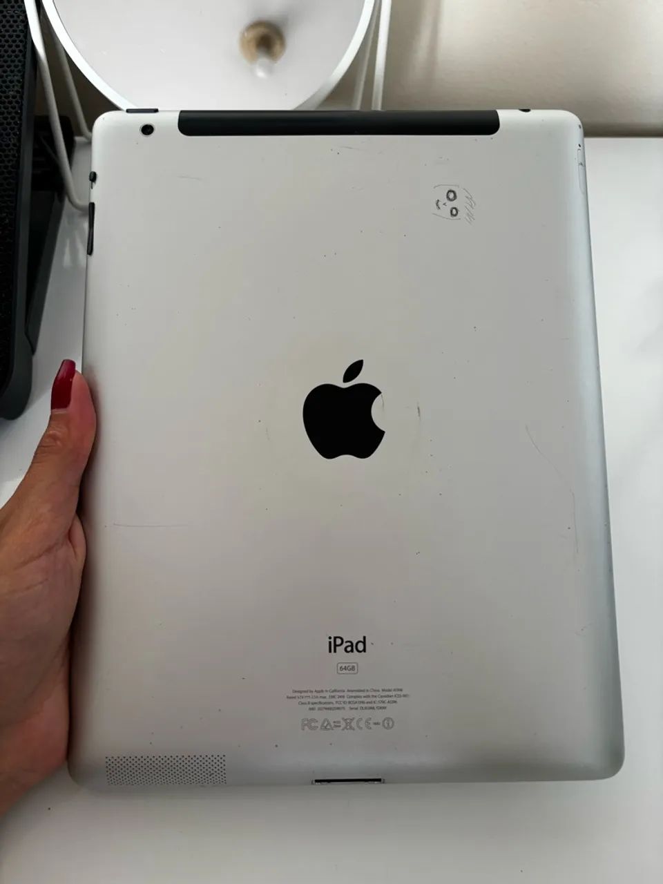 iPad 64GB Tela 9.7 Polegadas Branco (Modelo EUA) - Ótimo Estado