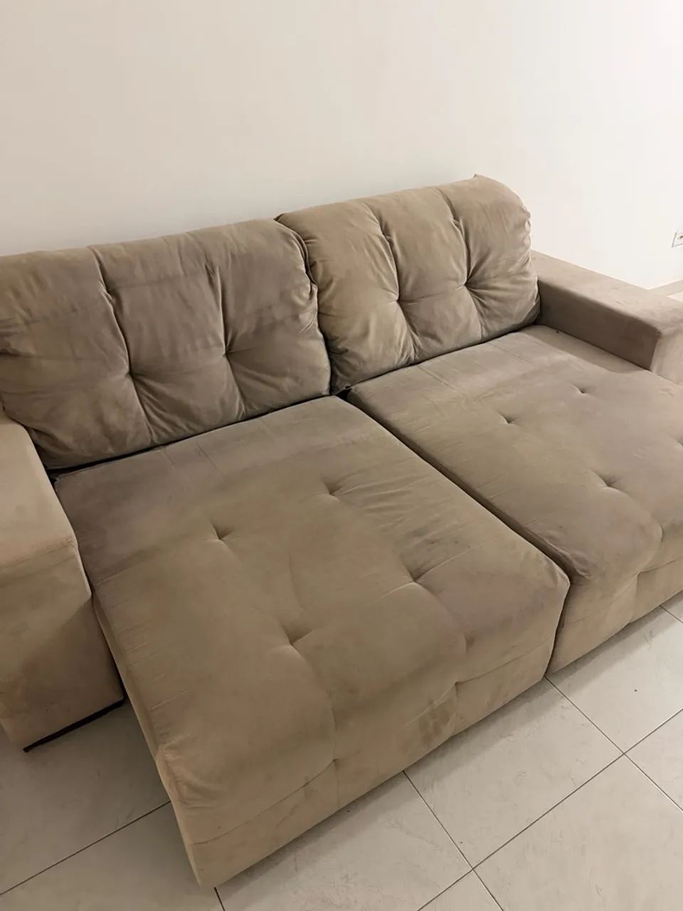 Sofá grande 2,30m bege suede 