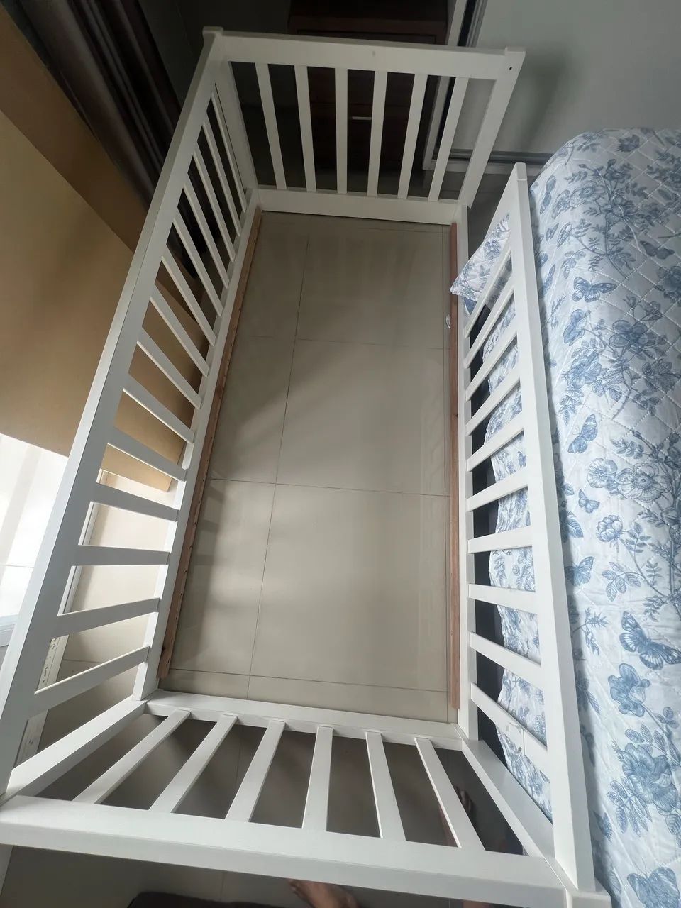 Cama montessoriana madeira branca - Foto 3