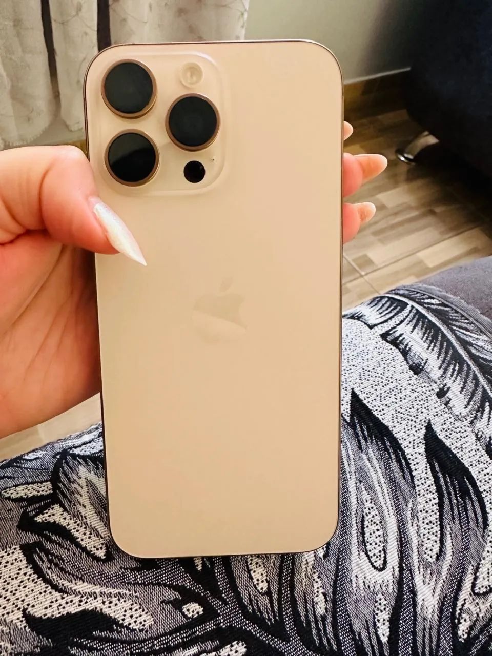 iPhone 16 Pro Max - Foto 2