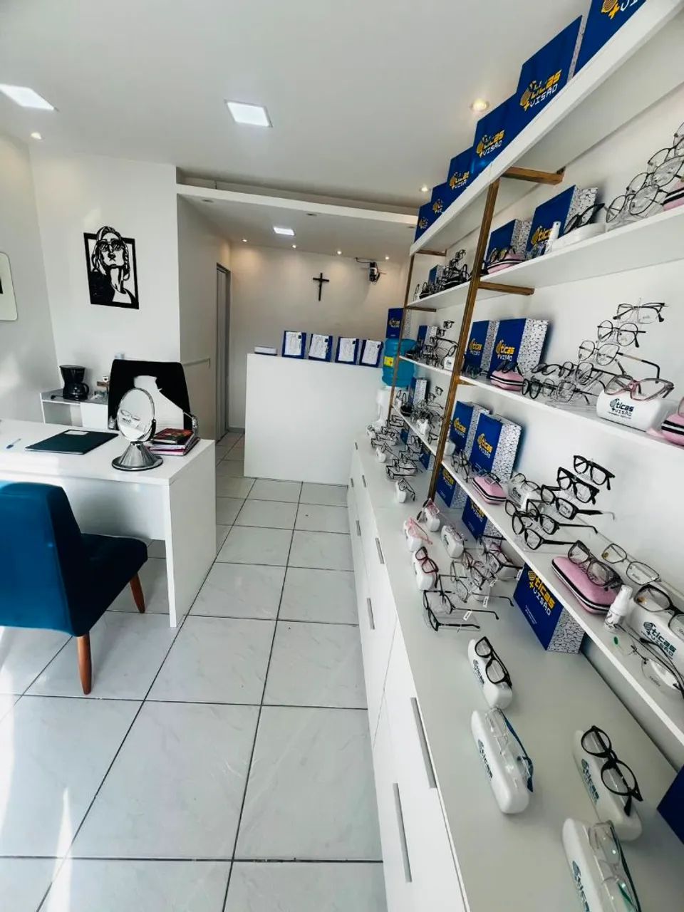 Vendo ótica completa, com tudo em pleno funcionamento  - Foto 2