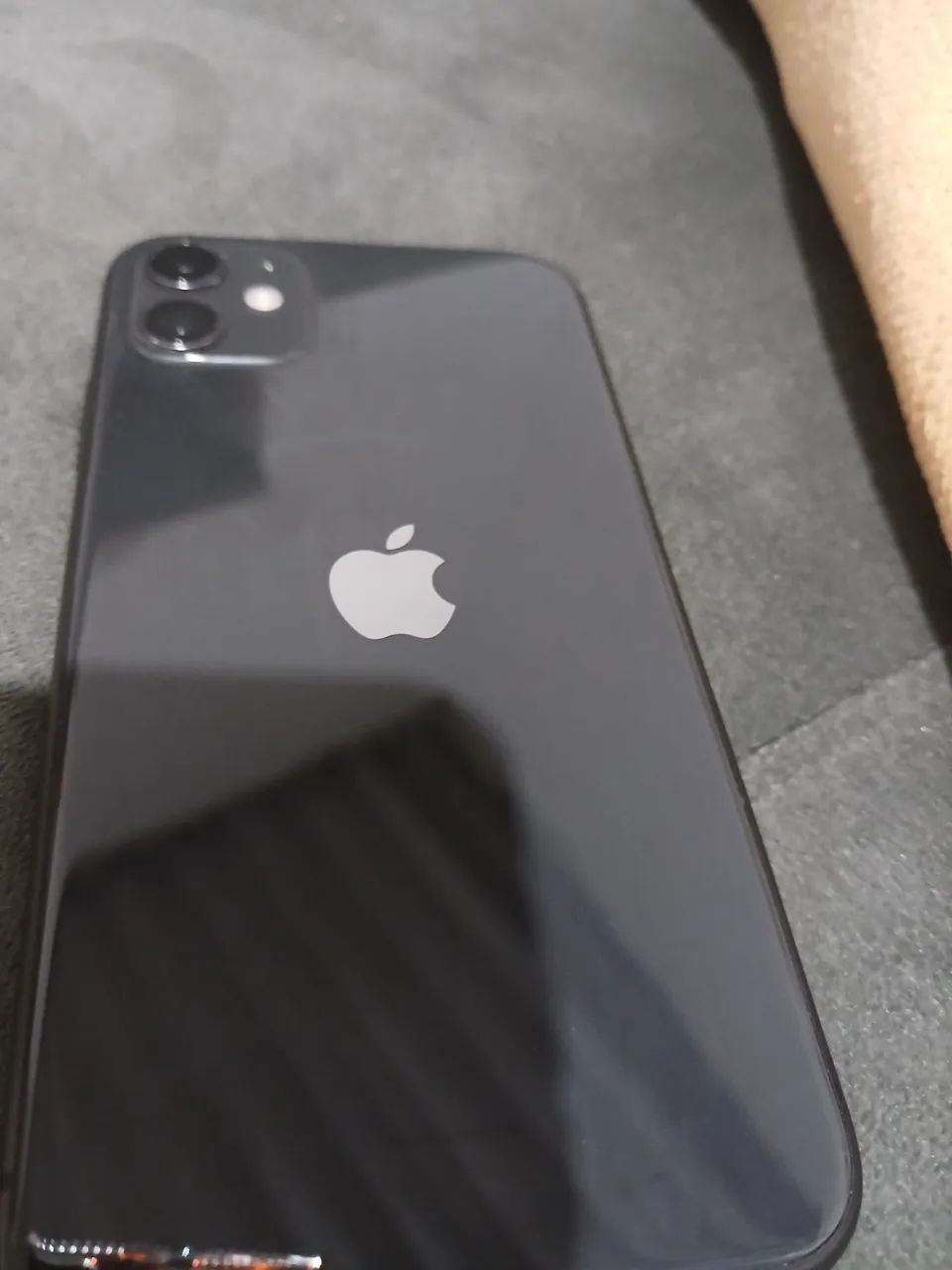 IPhone 11 semi novo 