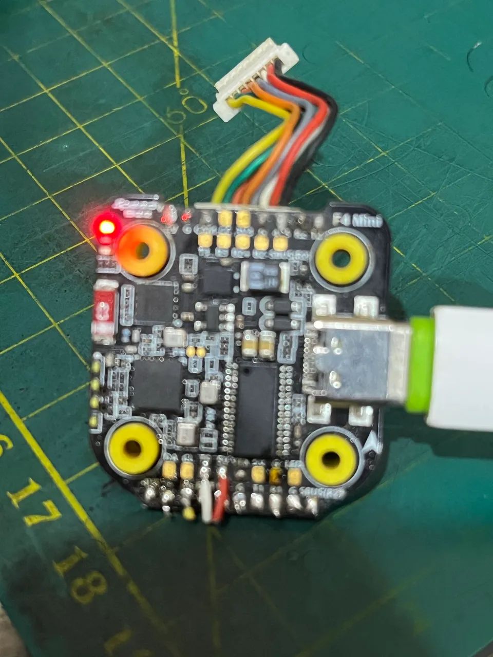 Controladora voo SpeedyBee F405 Mini 20x20 drone racer  - Foto 2
