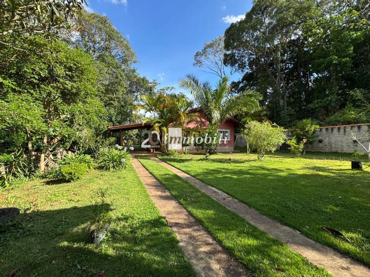 Chácara à venda em Cotia, Jardim Santana, com 3 quartos, com 24200 m²