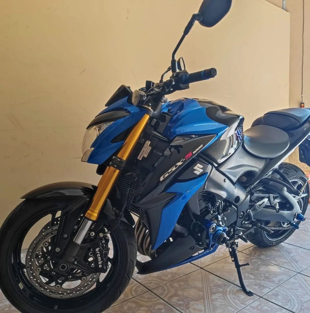 Suzuki GSX-S1000 - Foto 2