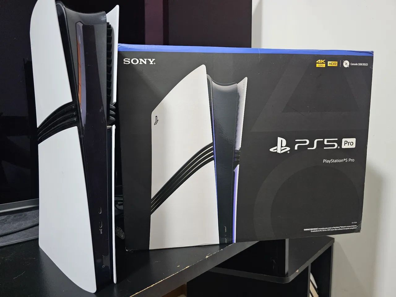 Playstation 5 Pro + 2 Controles  - Foto 4