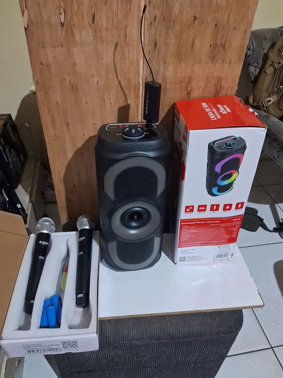 Kit caixa de som + 2 microfone sem fio 