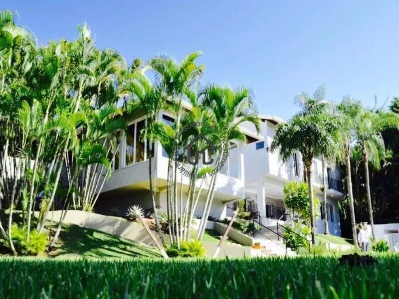 Casa com 682,47 m² 4 quartos à venda no Condomínio Marambaia.