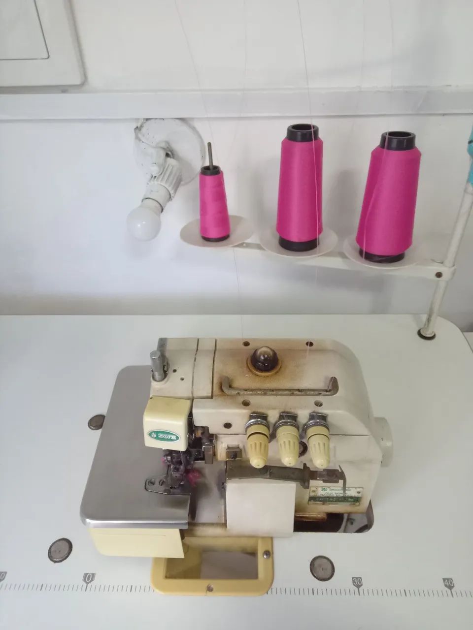 MAQUINA OVERLOCK INDUSTRIAL  - Foto 4