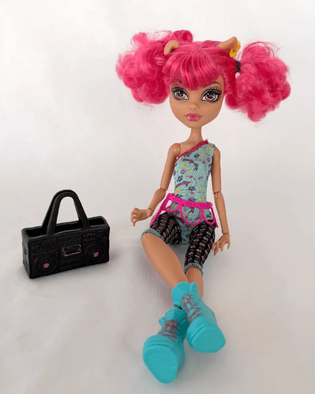 Boneca Monster High Dance Class Howleen Wolf - (completa)