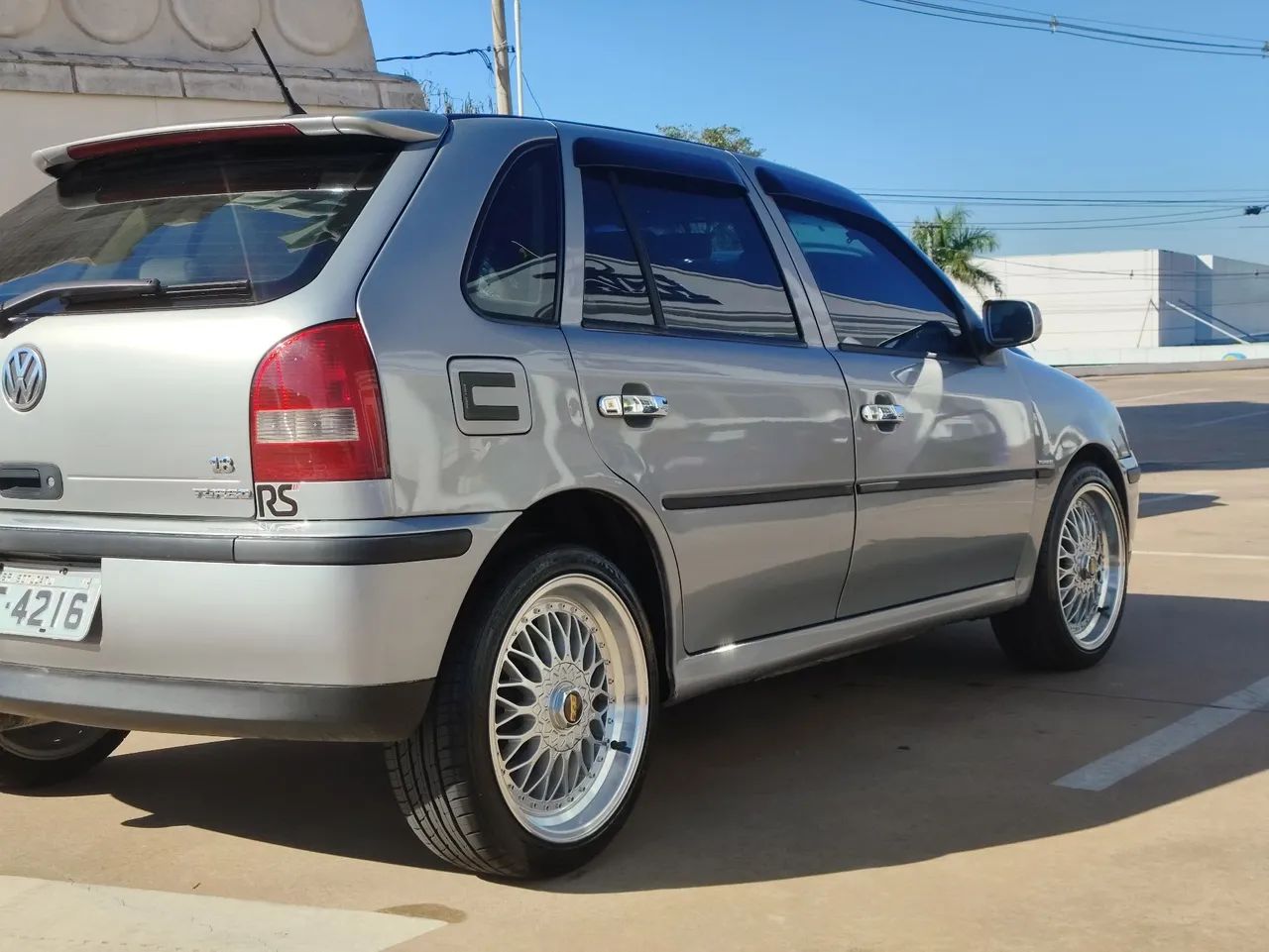 Volkswagen Gol GERAÇÃO III 1.8 MI 8V GASOLINA MEC. 4P 2001