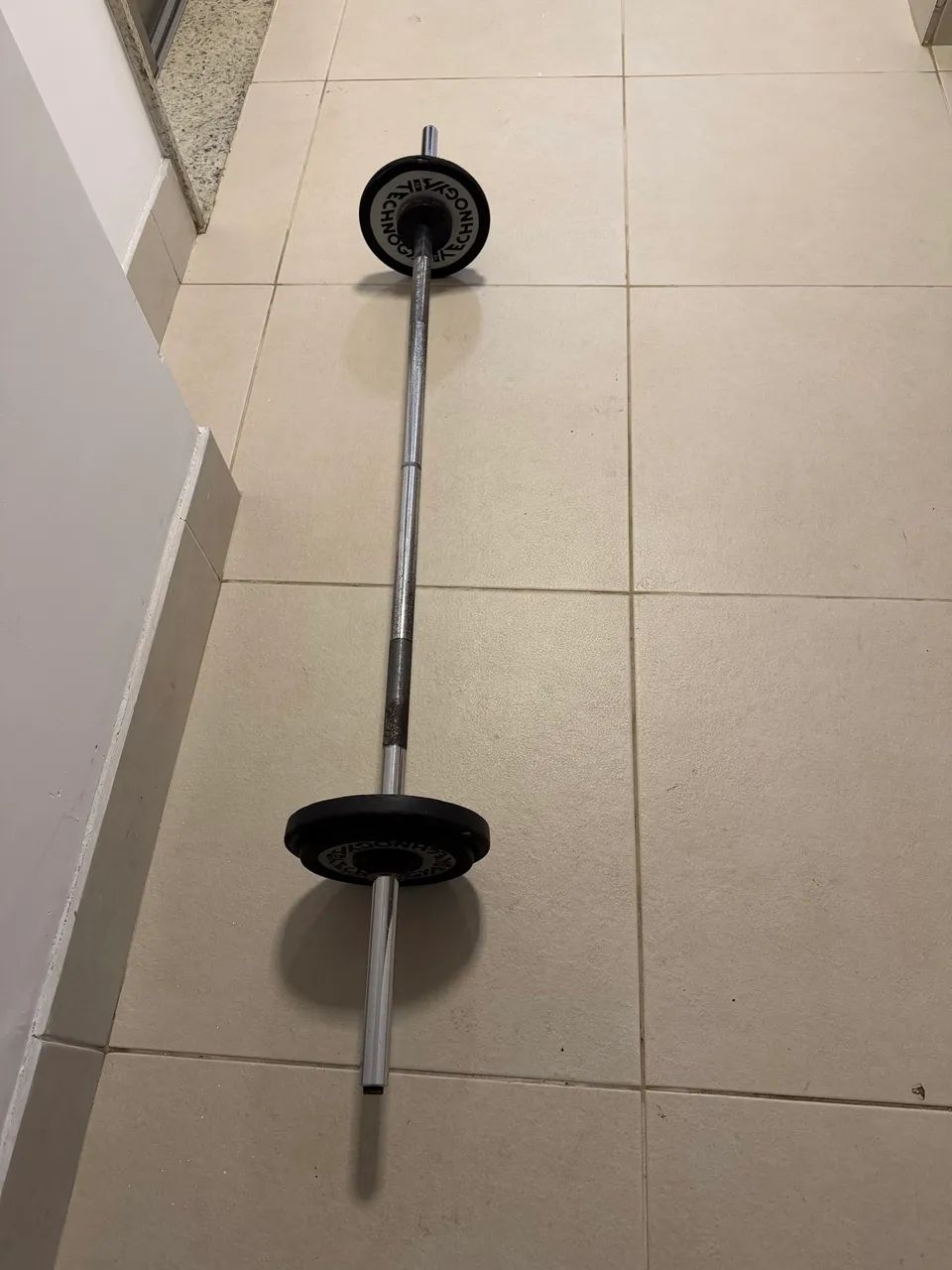 Barra montada Technogym 15kg - Foto 3