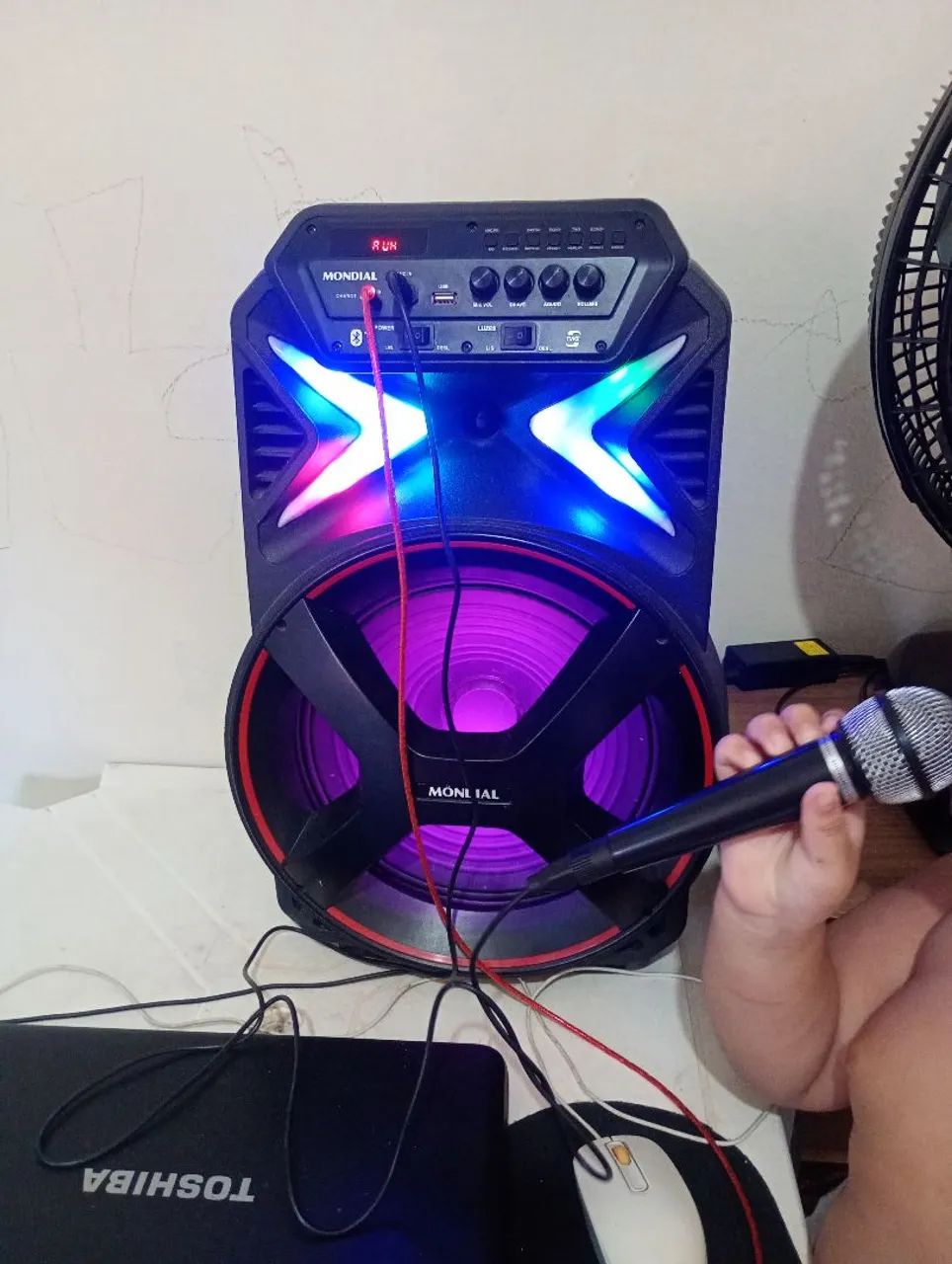 Caixa amplificada mundial com bateria e microfone ? Watts * - Foto 5