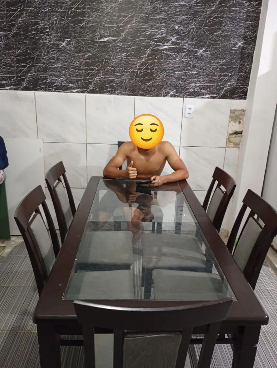 Mesa com 6 cadeiras 