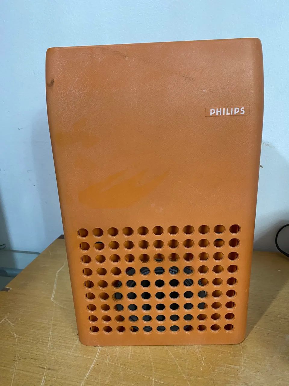 Toca discos portátil Philips - relíquia.