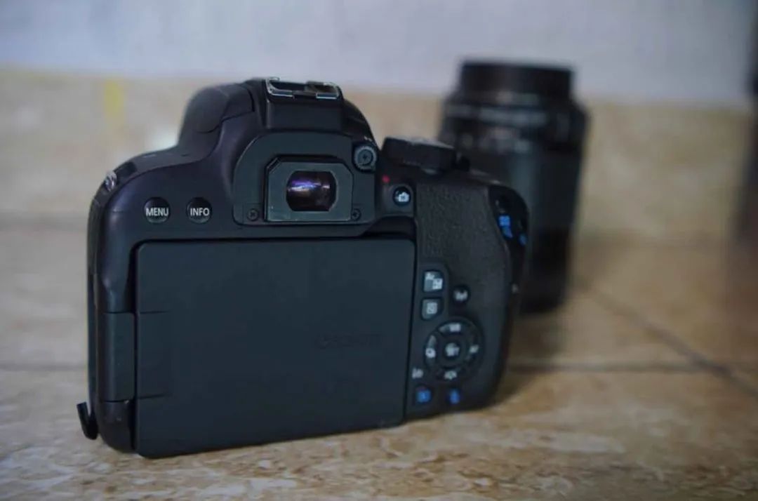 CÂMERA CANON T7i - Foto 3