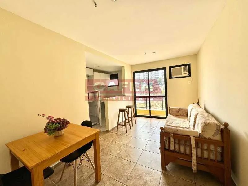 Apartamento Sala Quarto com suíte e garagem, FLAT com piscina, e infra. - Foto 2