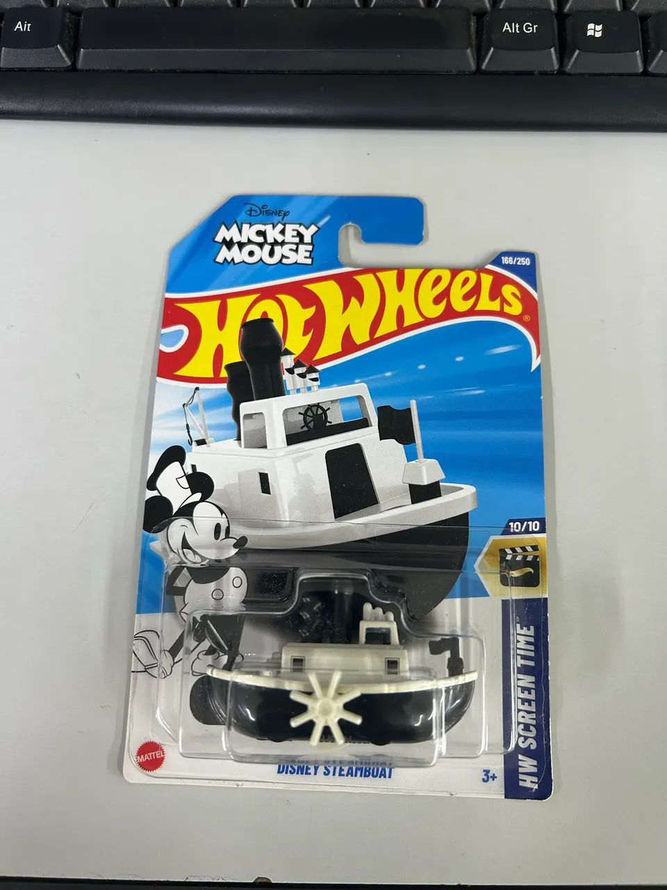 Hot Wheels Disney Steamboat + brinde