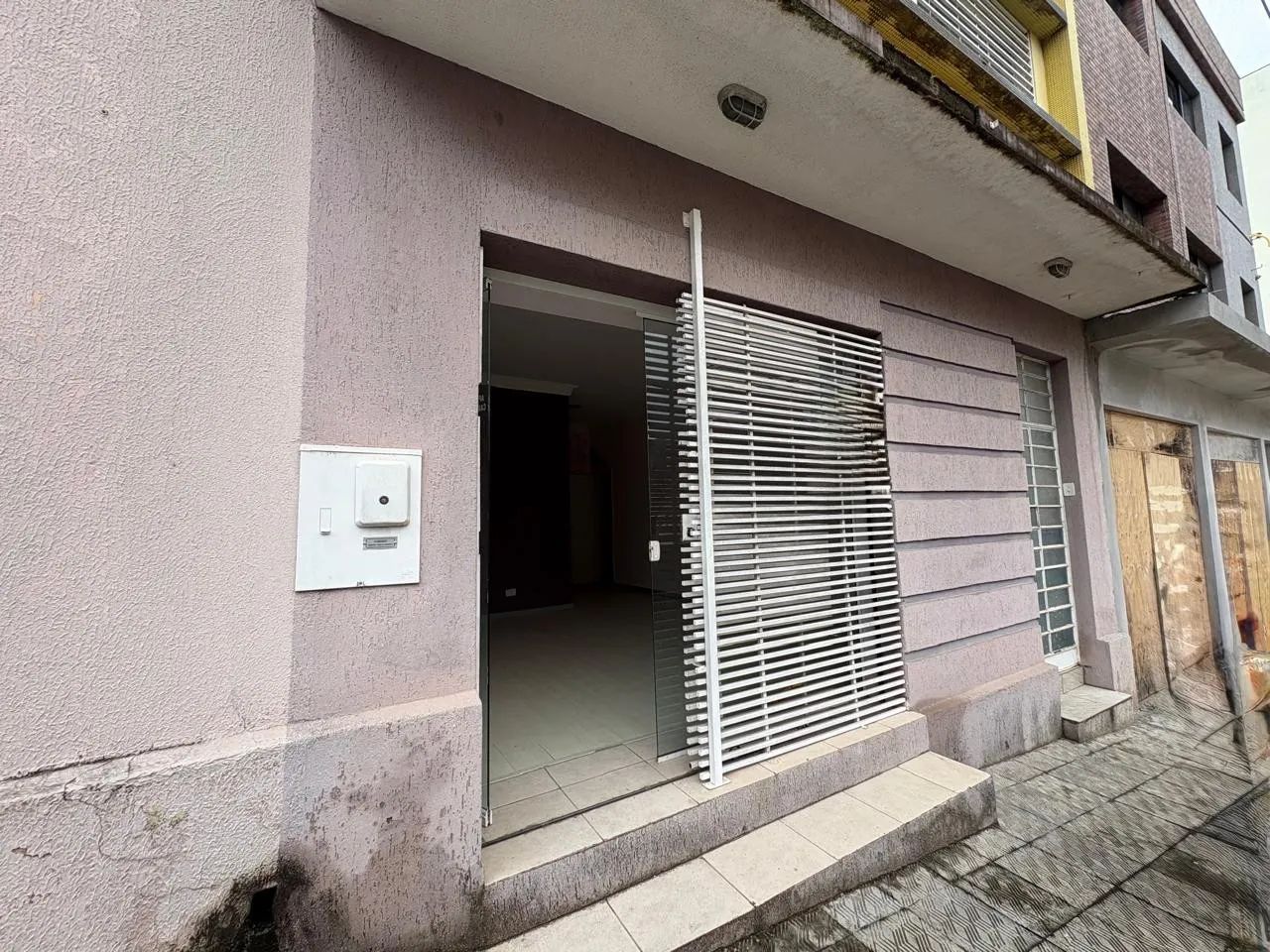 SALA COMERCIAL PARA LOCAÇÃO NO CENTRO