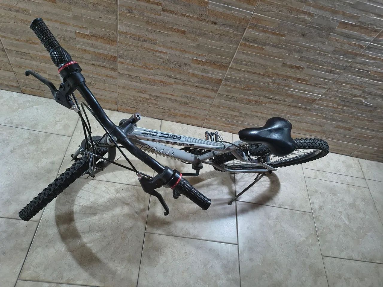 Vendo bicicleta aro 24 - Foto 3