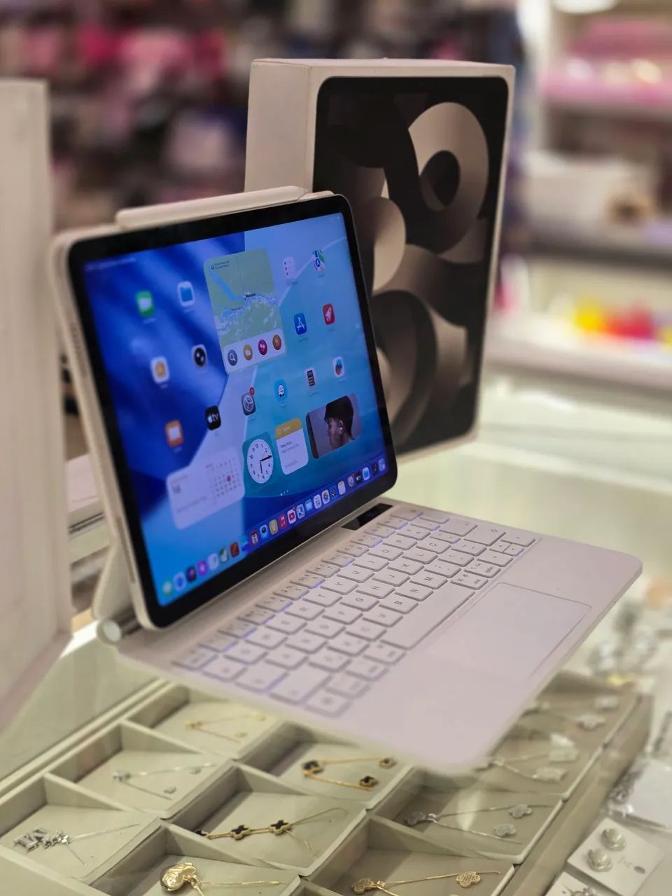 IPAD CHIP M1 COM APPLE PENCIL 2 E MAGIC KEYBOARD - Tablets e E