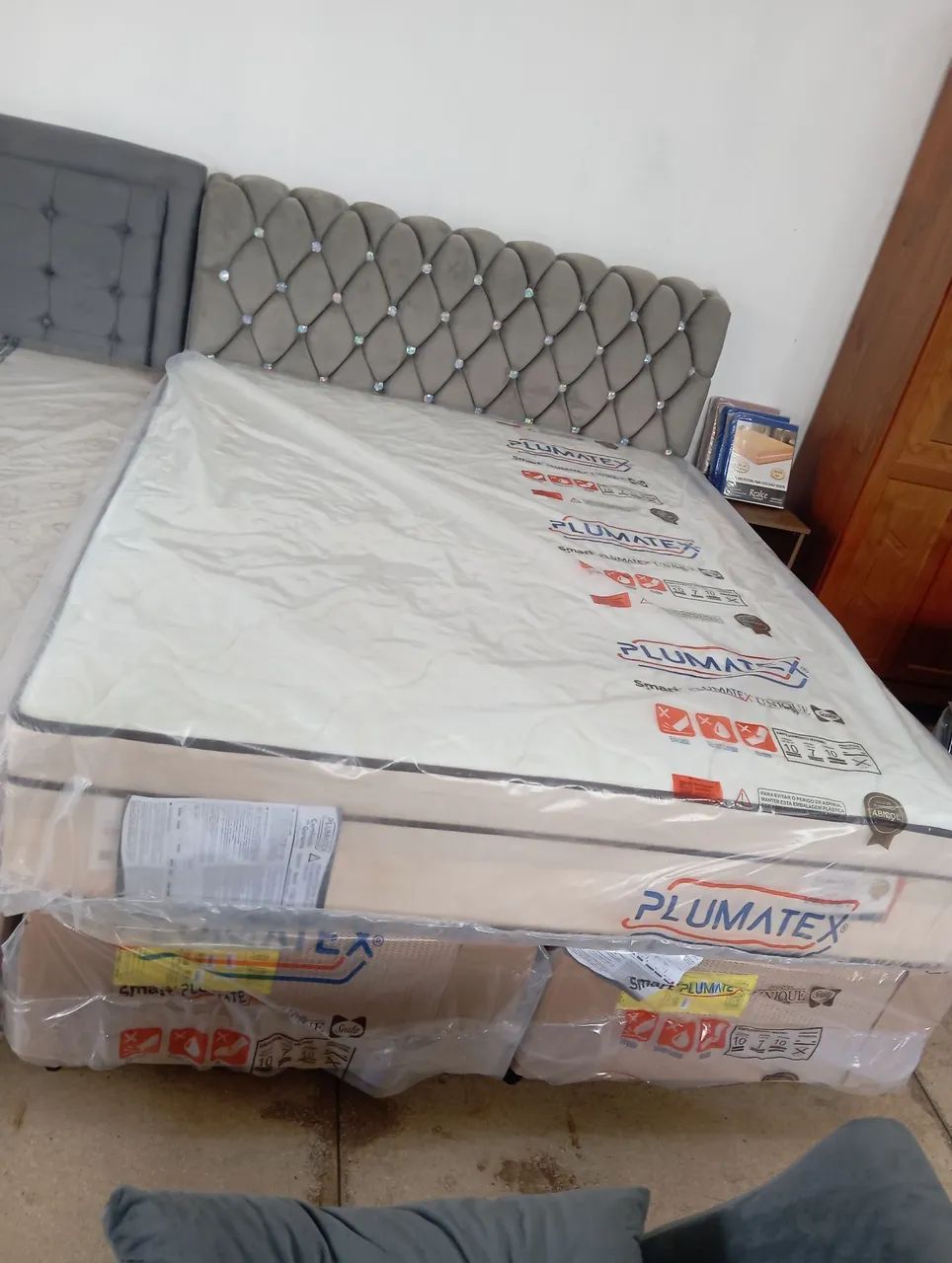 Cam, conjunto box Queen molas ensacadas alto padrão 