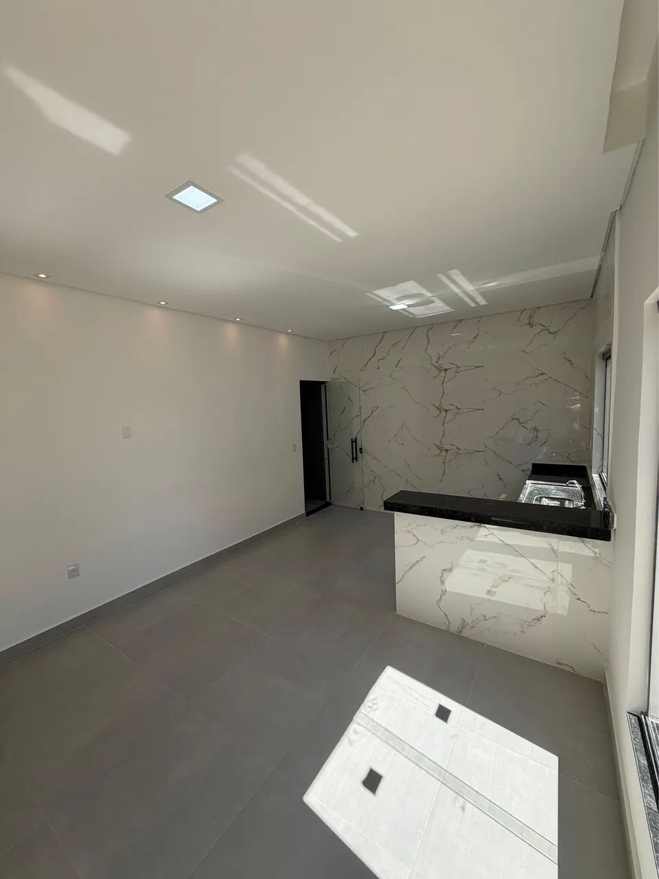 Alugo casa NOVA e moderna no bairro CARMO - Foto 3